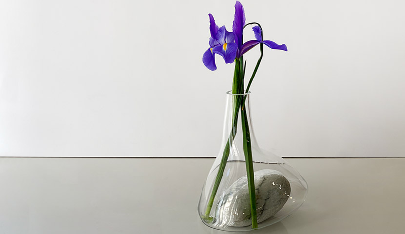 گلدان شیشه ای با سنگ چینی و کریستال  121325