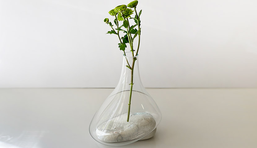 گلدان شیشه ای با پایه سنگ کریستال  121311