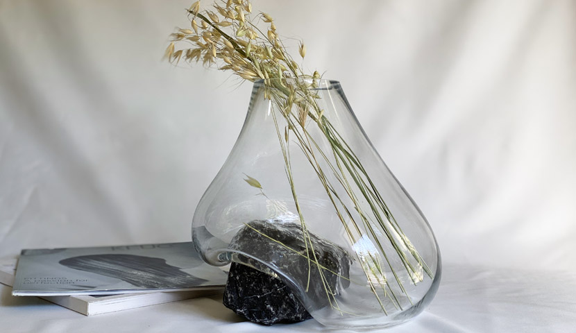 گلدان شیشه ای با سنگ ویوی بلک070711