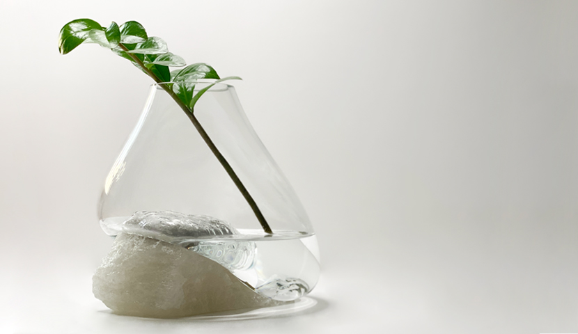 گلدان شیشه ای با پایه سنگ نمک 120264