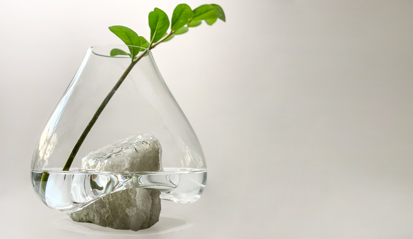 گلدان شیشه ای لاویا ساخته شده با پایه سنگ نمک 120272