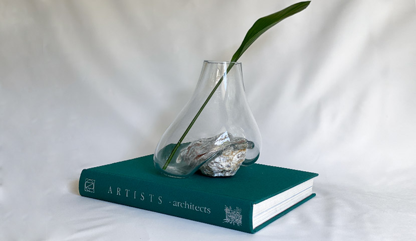 گلدان شیشه ای مدرن با سنگ مرمریت070708