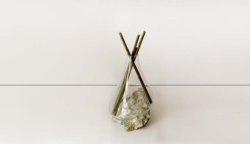 گلدان شیشه ای با سنگ جلبر011561